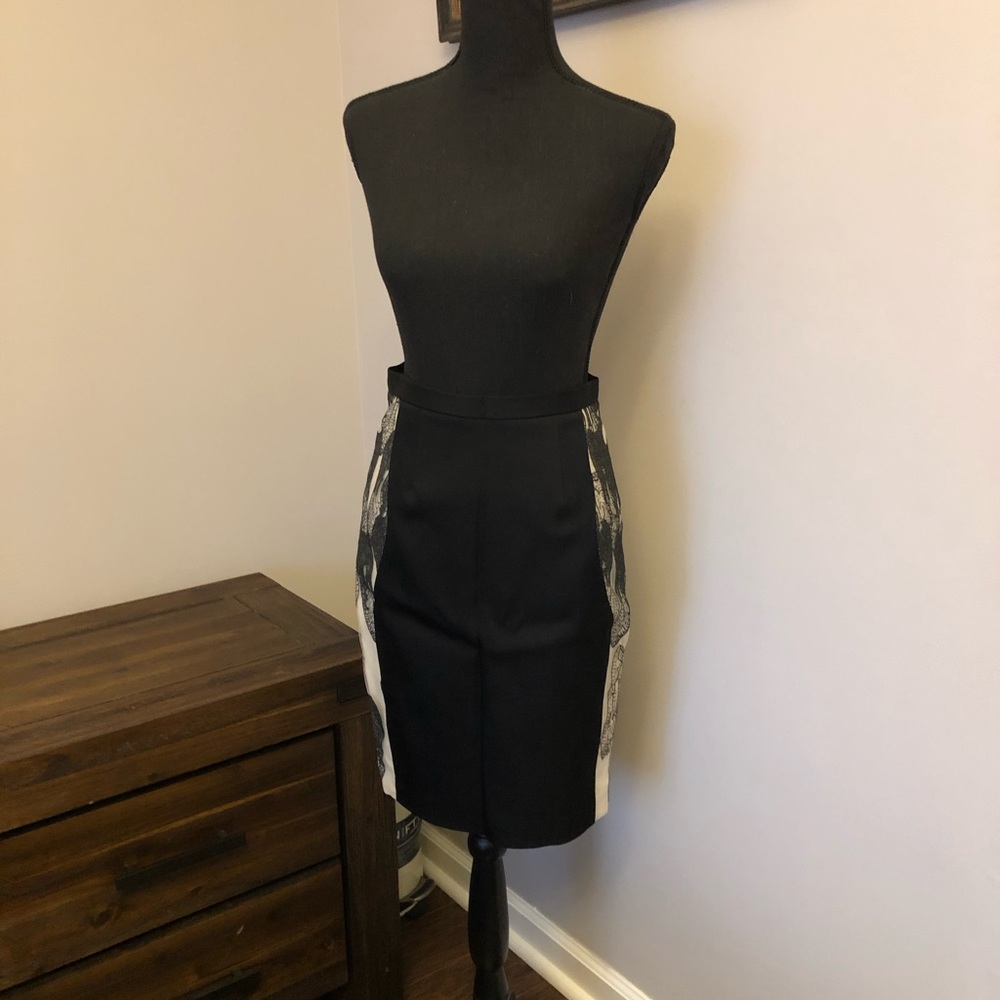 Honor, Lace-Trimmed Pencil Skirt